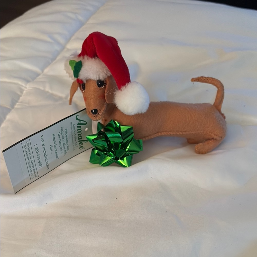 NWT Annalee Dachshund with Santa Hat and Green Bow